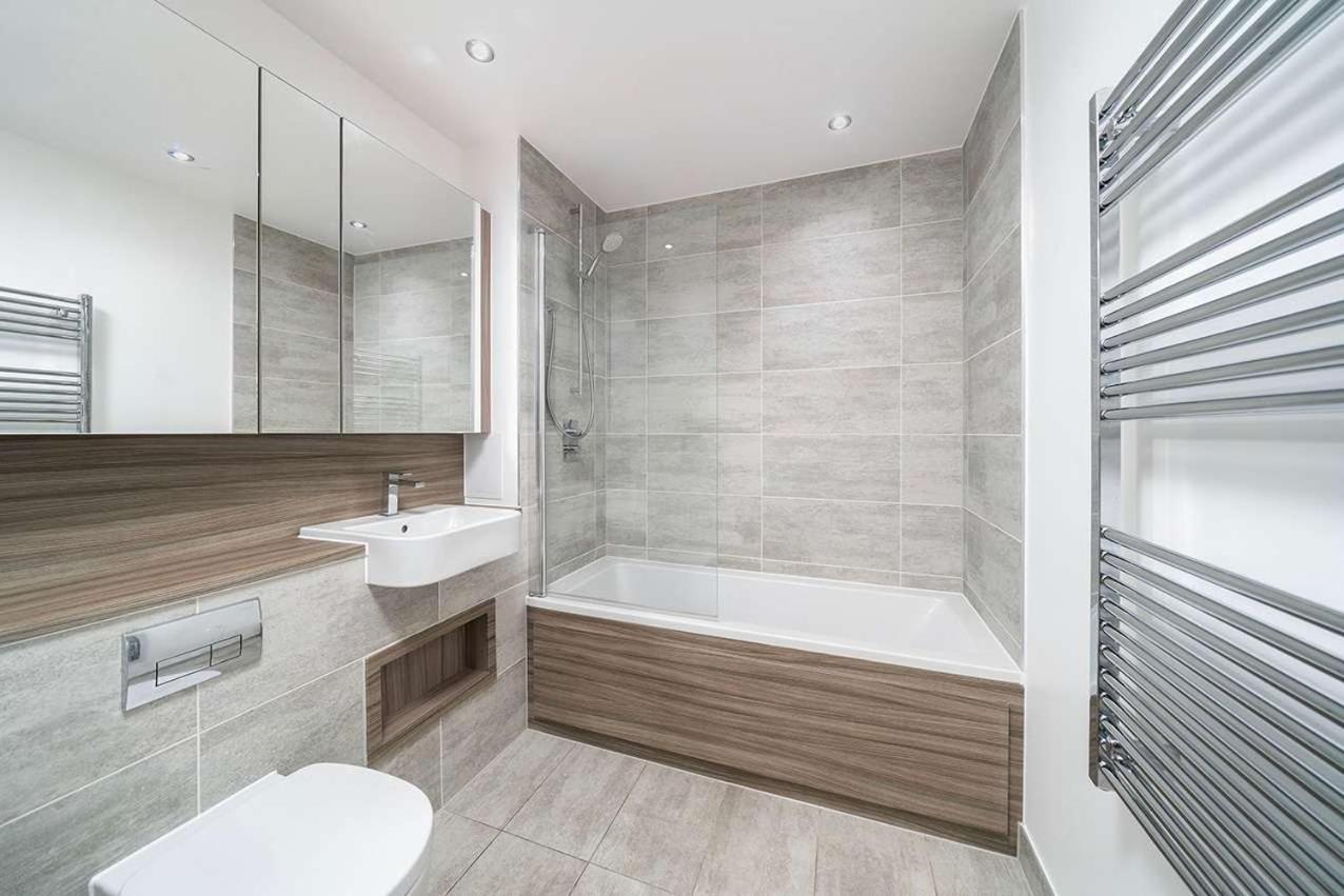 Ensuite - Prime Spot Near O2 & Canary Wharf